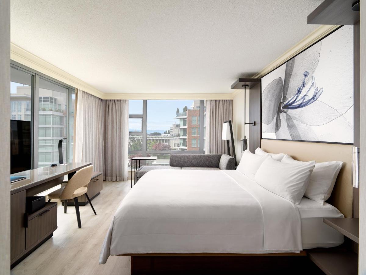 Victoria Marriott Inner Harbour Exterior photo